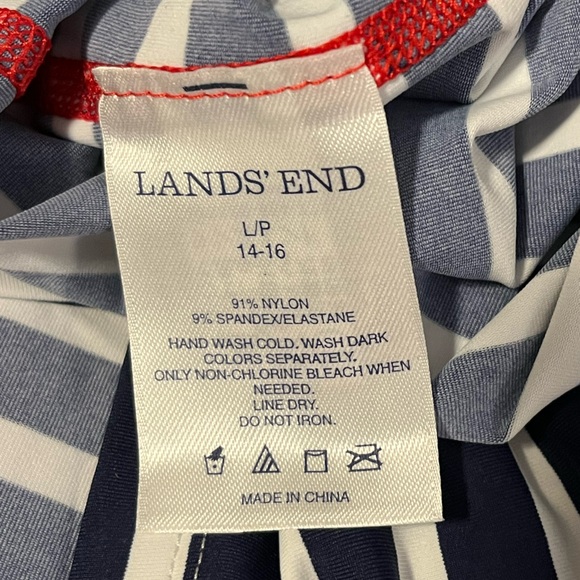 Lands’ End rash guard - LP - Picture 5 of 8